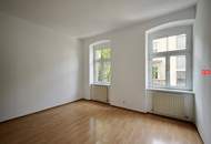 Komfortable Altbau Wohnung im Zentrum