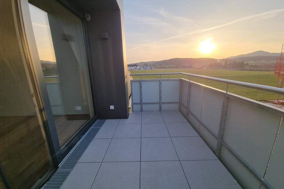 ERSTBEZUG: 4-Zimmer-DG-Wohnung mit West-Balkon und Carport, Wohnung-miete, 1.595,00,€, 5204 Salzburg-Umgebung