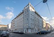++AIRBNB++ Unlock the Potential – 3-Room Period Apartment to Make Your Own