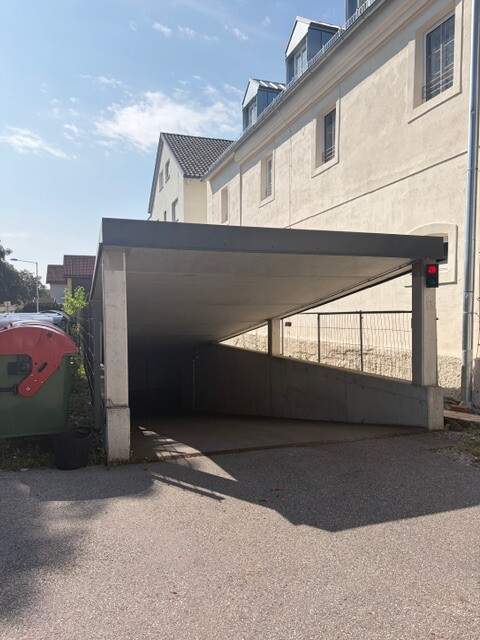 Tiefgaragen Stellplatz