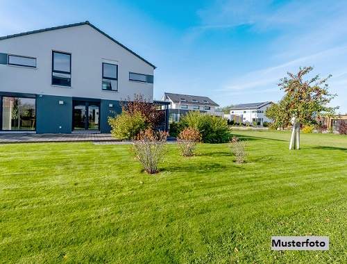 +++ Sehr gepflegtes 2-Familienhaus mit Garten und Terrasse +++