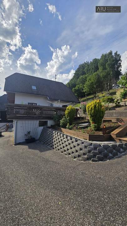 Zwei Häuser, ein Zuhause – vielseitiges Wohnjuwel in idyllischer Lage