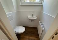 Wohnen im Mehrfamilienhaus / 8 Zimmer, 3 Bäder, 2 Eingänge