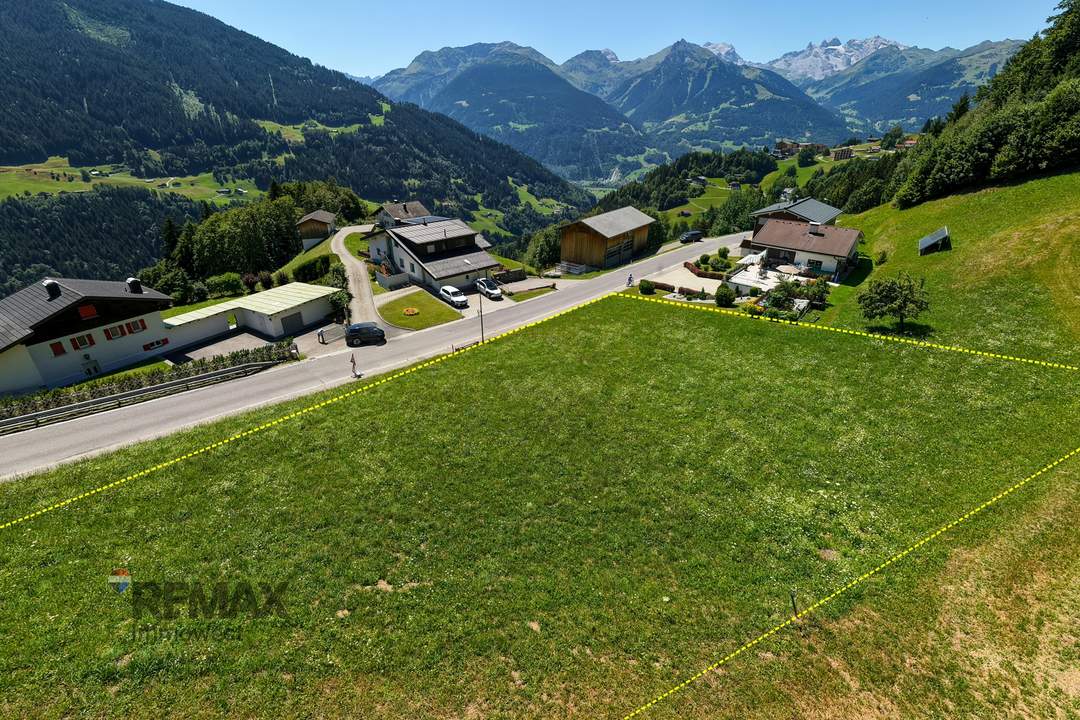 Erstklassiges Wohngrundstück mit Panoramablick in Bartholomäberg