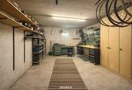 *** Stadtnah & absolut ruhig: 102,5 m² im 2. OG mit 4 Zimmern, Carport und Entwicklungspotenzial für deine Visionen ***