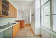 Gesamte Etage zu gestalten mit Balkonmöglichkeit!