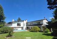 Landhaus, Park und viel Wald