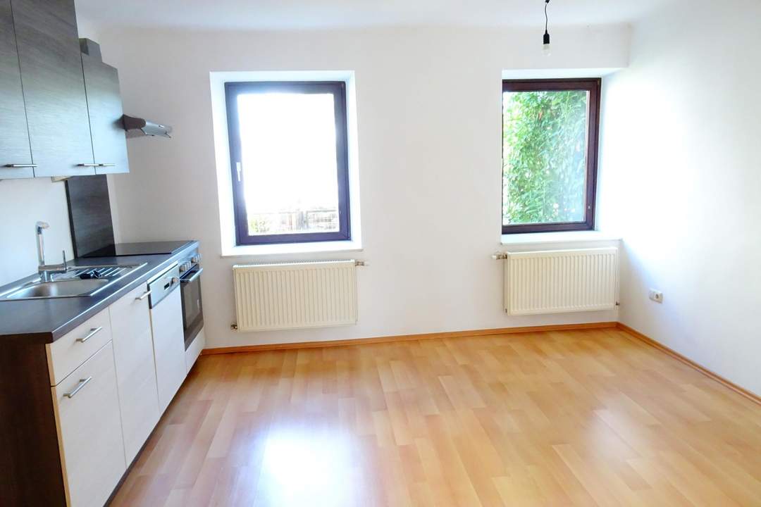 OPEN HOUSE am 14.8.! Garten-Erdgeschosswohnung für Singles oder Pärchen im Herzen von Sierninghofen - PROVISIONSFREI