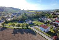 Großzügiges Zweifamilienhaus mit 1.145 m² Traumgrundstück in Bad Schallerbach
