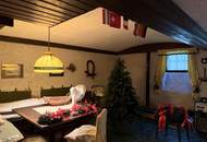 Eine Villa mit Wohnkultur, parkähnlichem Garten und Pool // A Villa of Distinction with Park-Like Garden and Pool //