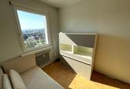 Renovierungsbedürftige Wohnung mit herrlichem Ausblick in Waidmannsdorf