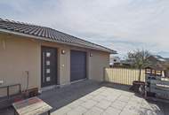 Top-moderne Wohnung in Zweifamilienhaus – Privatsphäre inklusive