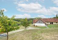 Saniertes Landhaus in Einzellage mit 6.961 m² Grund, Wirtschaftsgebäuden und Werkstätten