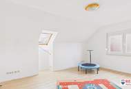 Einzugsbereites Haus mit großer Garage und großem Grundstück