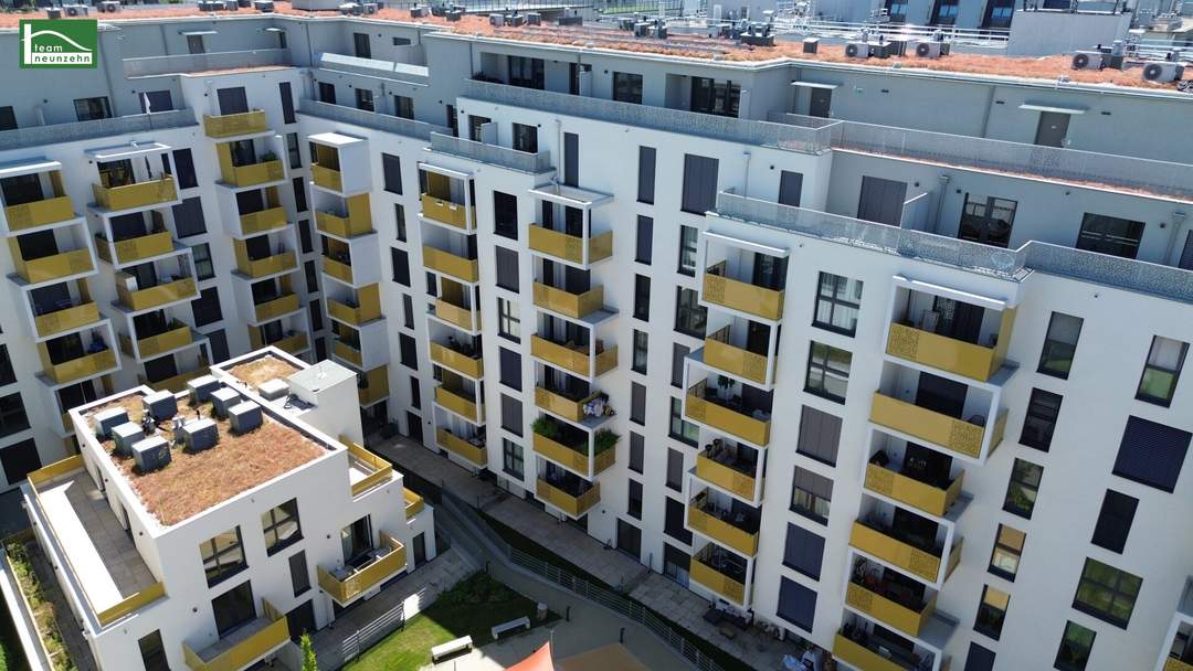 2 Neubau-Erstbezugs-Büroeinheiten in einem Hofgebäude beim Kirschblütenpark. Hochwertig mit Terrassen, Balkon und Markenküchen. Sofort beziehbar!