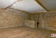 Stilvolle Villa mit gepflegtem Garten und großzügiger Garage