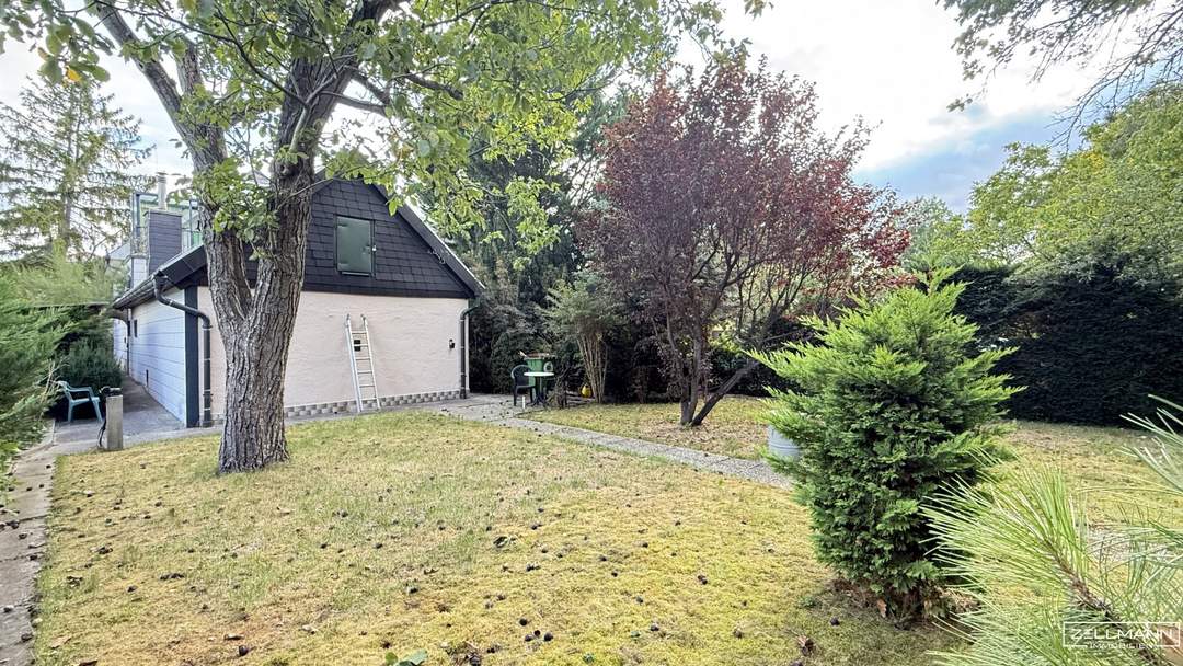 Wohnen mit Potenzial: Sanierungsbedürftiges Einfamilienhaus mit Garten und Nebengebäuden in Liesing | ZELLMANN IMMOBILIEN