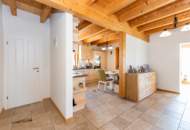 Einfamilienhaus mit Doppelgarage, Werkstätte und ausgebautem Keller