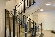 "3 Zimmer Dachgeschosswohnung mit zwei Balkone und Garage"