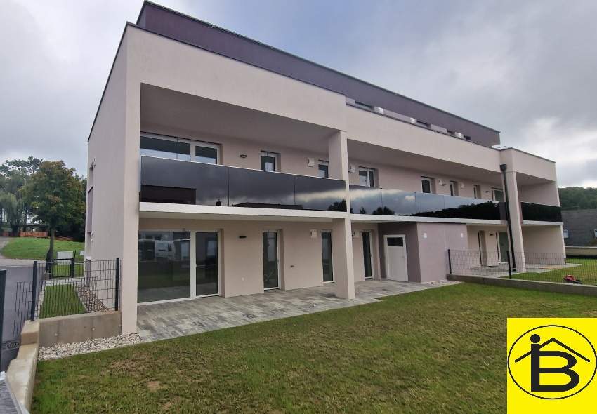 15572 NEUBAU - 3 ZIMMERWOHNUNG MIT EIGENGARTEN