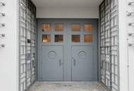 ERSTBEZUG nach Sanierung | Komplett hofseitiges Loft mit Balkon | Raumhöhe bis zu ca. 4,95 m | Büro/Praxis Nutzung und Kurzzeitvermietung möglich