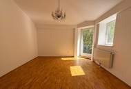 Exklusives Dachgeschoß-Juwel in Turmvilla mit großem Gartenanteil