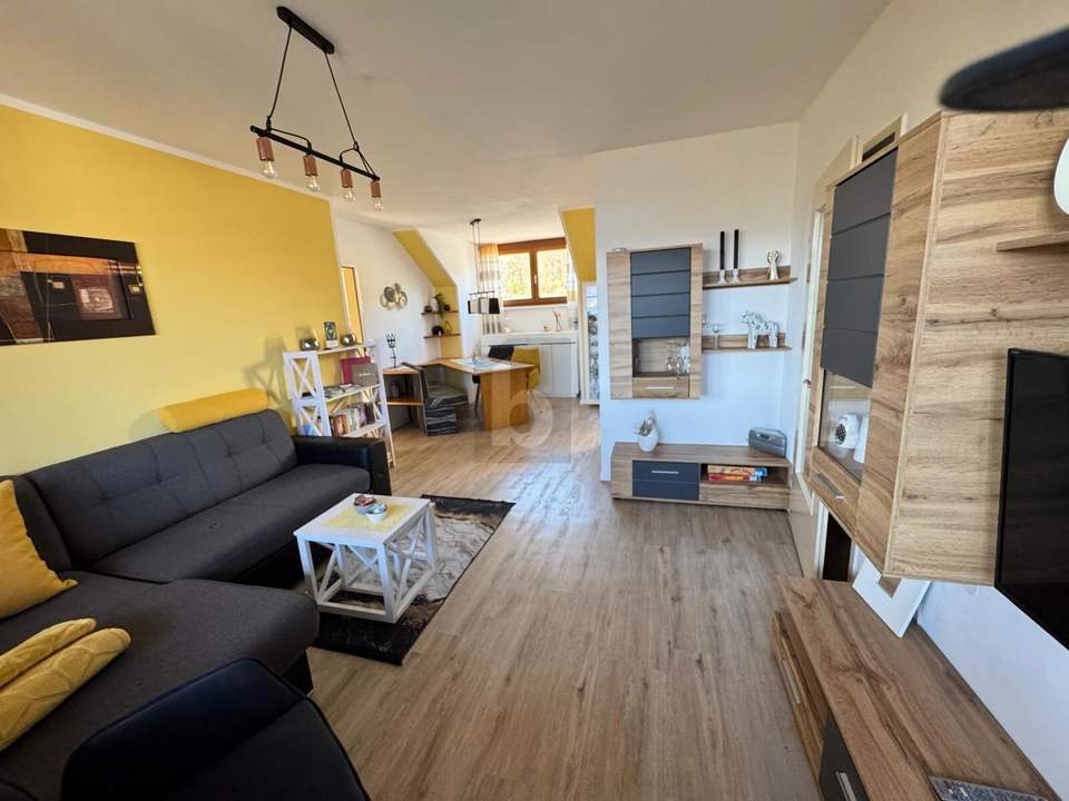 Preisreduktion! VOLL MÖBLIERTE EIGENTUMSWOHNUNG MIT UNVERBAUBAREM SEEBLICK