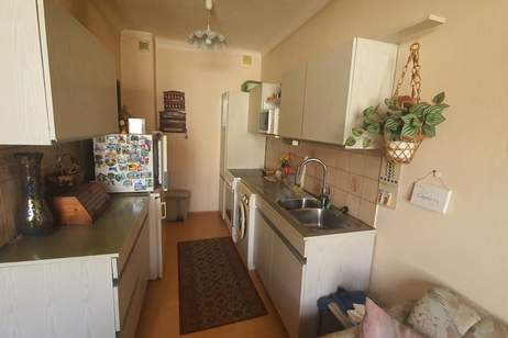 U3 in zwei Gehminuten I Shopping Center Simmering in wenigen Gehminuten I Großes Wohnzimmer mit Loggia, Wohnung-kauf, 189.000,€, 1110 Wien 11., Simmering