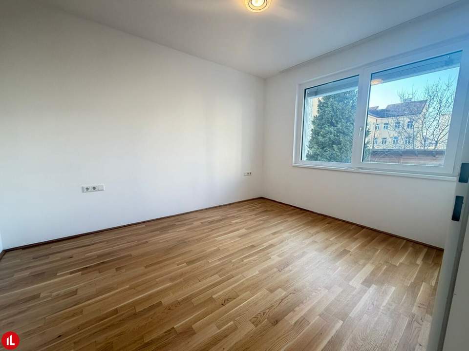 Ruhige 2-Zimmer-Wohnung mit Balkon in Schwechat