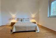 Haus mit Wirtschaftsgebäude