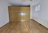 GUTE LAGE SUCHT GUTE IDEE - GESCHÄFTSLOKAL NÄHE STEINER TOR!