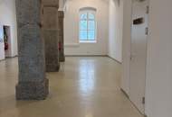 DRAGONER HÖFE: Büro-/Atelier-/Ordi-/Geschäftsfläche exklusiv u. einzigartig - Gewölbe, Granitsäulen, beeindruckende Raumhöhe...- weitreichender Gestaltungsfreiraum in historischem Gemäuer
