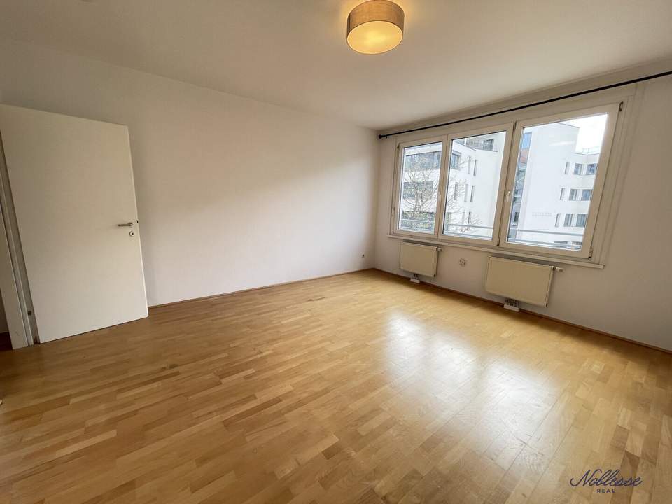 UNBEFRISTET - 2,5-Zimmer-Wohnung mit großer Gemeinschaftsterrasse am Dach in 1120 Wien Nähe Schönbrunn!