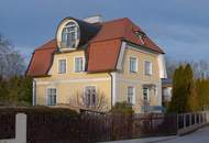 Traumhafte Altbauvilla mit Einliegerwohnung und großem Garten in Badennähe