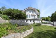 Eine Adresse für Menschen, die angekommen sind | Bezugsfertige Villa mit Pool und viel Privatsphäre oberhalb des Thermalorts Bad Fischau