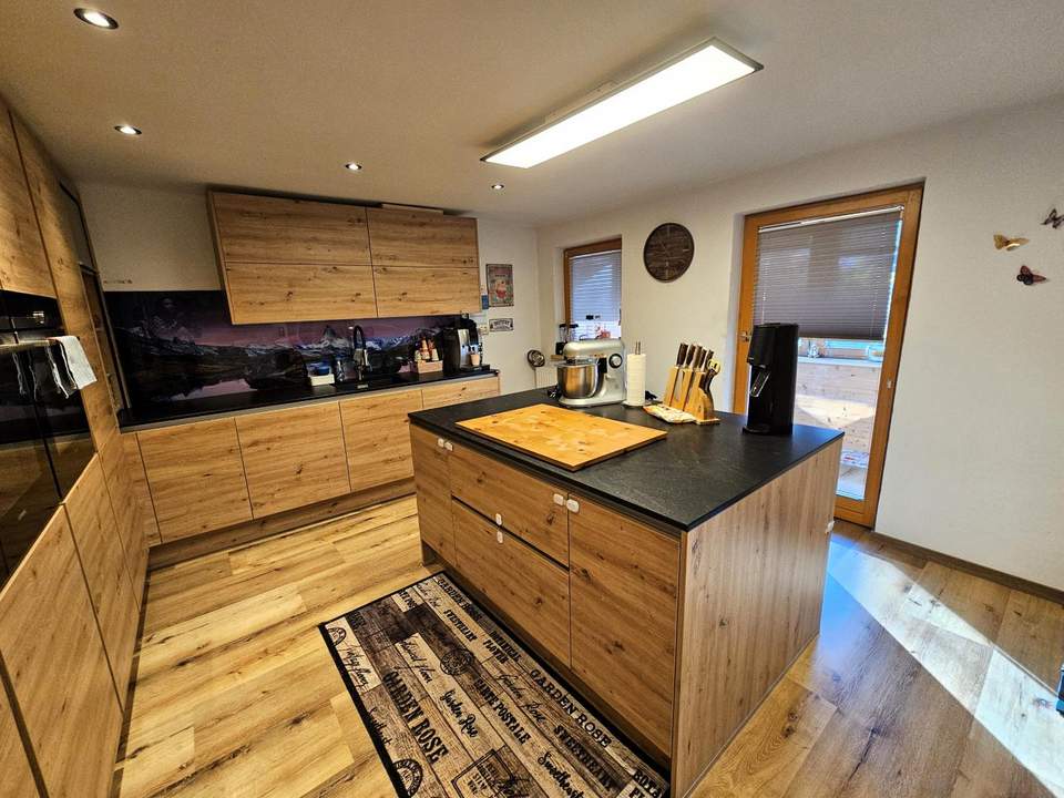 Preisgesenkt! Generationenhaus „Eltern unten, Kinder oben“