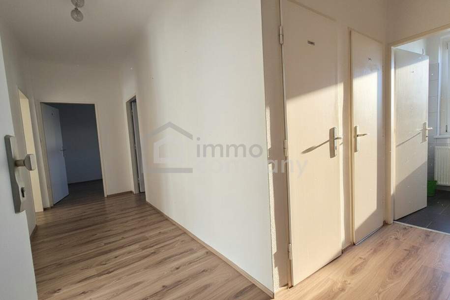 Spitzen 3 Zimmer Wohnung mit Loggia, Wohnung-miete, 1.150,00,€, 7000 Eisenstadt(Stadt)