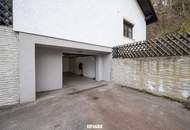 Unterkellerter Bungalow mit traumhaftem Garten u. Doppelgarage in zentraler Lage!