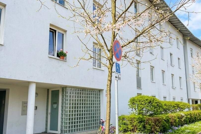 Viel Platz zum Wohlfühlen – 3 Zimmer Wohnung mit Loggia und Tiefgarage in Linz-Ebelsberg! ACHTUNG DIE WOHNUNG WIRD IM NOVEMBER 2026 SANIERT!, Wohnung-miete, 1.025,85,€, 4030 Linz(Stadt)