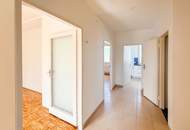 Sonnige DG-Wohnung mit Weitblick und Terrasse - Wohlfühlfaktor!