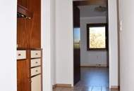 Eleganter "Retro-Style" - Großzügige, sonnige, ruhige Wohnung mit Süd-Loggia! 2 Garagenplätze!