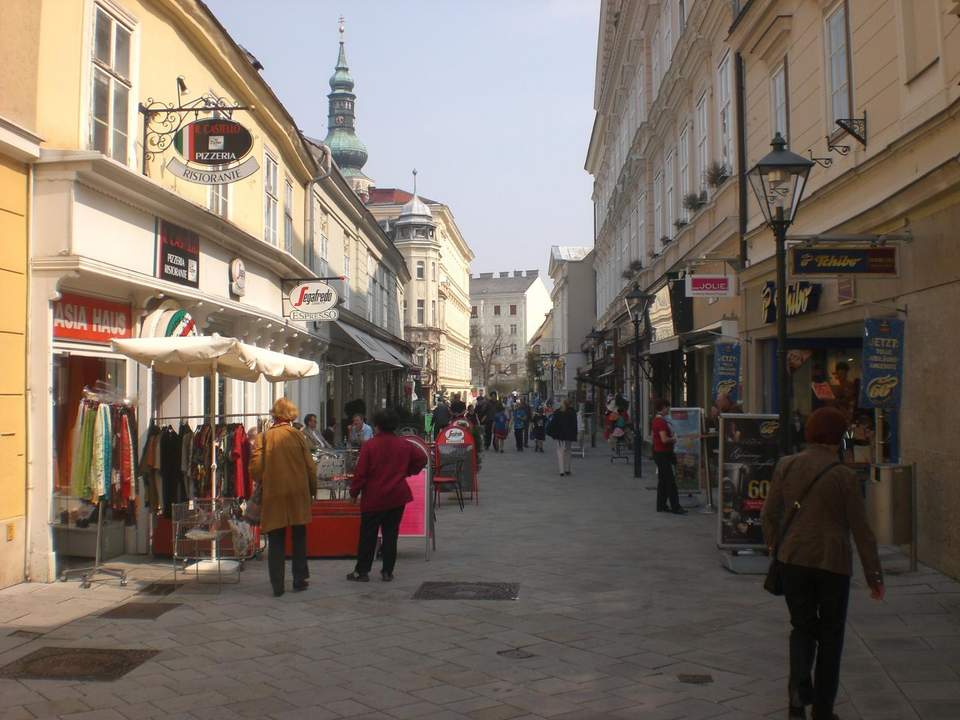 " Seltene Gelegenheit: Baugrundstück am Beginn der Fußgängerzone von Baden - ca. 450m² Bruttogeschoßfläche möglich "