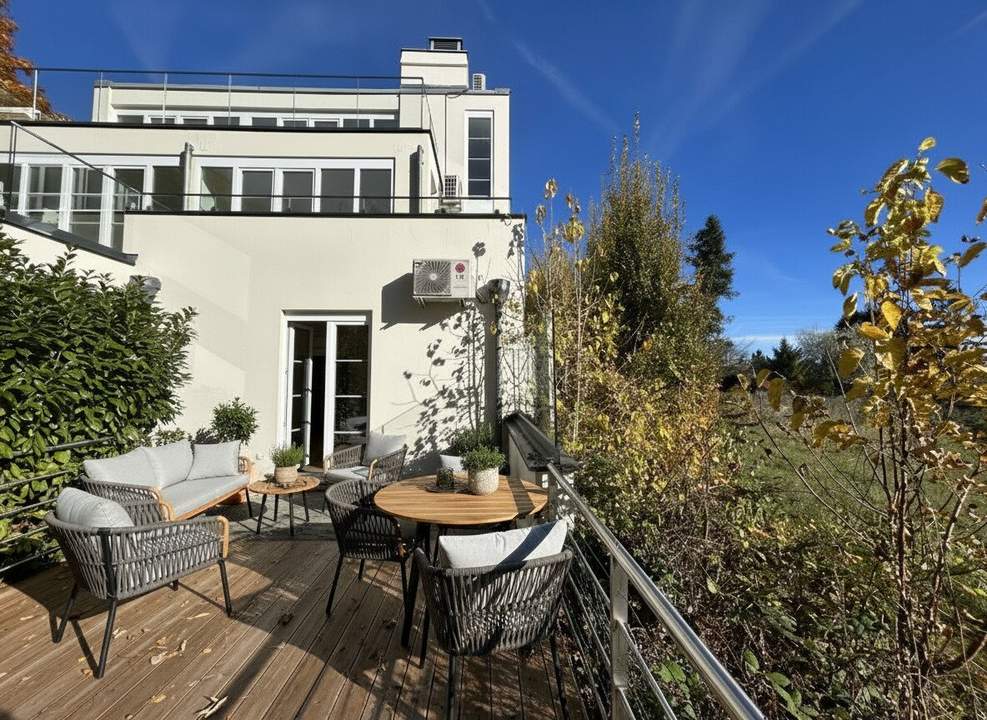 1190! Prachtvolles 5-Zimmer Eigentum mit GARTEN, TERRASSE + Tiefgaragenplatz! ERSTBEZUG NACH SANIERUNG!