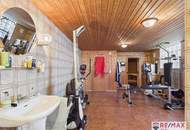 Großzügiges Ein- bzw. Zweifamilienhaus in unmittelbarer Nähe zum Bahnhof!