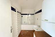 Traumhafte 3-Zimmer Dachgeschoss Wohnung mit knapp 100m2 und charmanter Dachterrasse