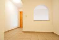 Lichtdurchflutete Dachgeschosswohnung mit 27 m² Aussichts-Loggia und PKW-Garage; PROVISIONSFREI