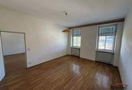 UNBEFRISTET - 4-Zimmeraltbauwohnung in guter Lage - nicht WG geeignet!