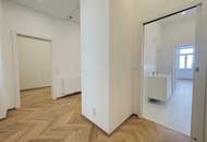 ZUM VERLIEBEN! - TRAUMHAFT SANIERTE 3-ZIMMER-WOHNUNG IM STILALTBAU, BALKON IN DEN LAUSCHIGEN INNENHOF MÖGLICH