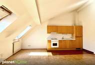 Leben im Trendviertel – Dachgeschosswohnung beim Vorgartenmarkt