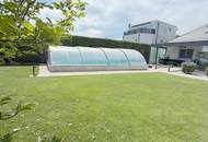 Bungalow mit Swimmingpool, großem Garten &amp; Ausbaupotenzial in 1220 Wien